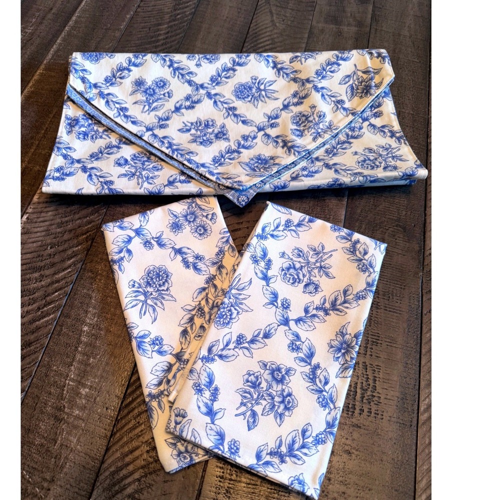 Longaberger Cottage Trellis/Provincial‎ Paisley Table Runner & Napkin Set Floral